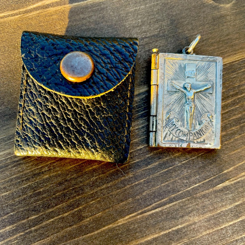 Religious Catholic Book/Pendant That Opens